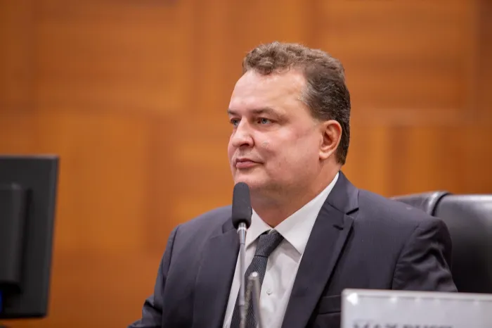 Deputado Max Russi explica que caberá ao deputado Wilson Santos convocar a primeira reunião para a instalação formal da comissão.Foto: GILBERTO LEITE/SECRETARIA DE COMUNICAÇÃO SOCIAL