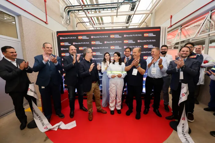 Em Vargeão, governador participa de inauguração de fábrica e confirma R$ 4 milhões para ampliação do hospital do município