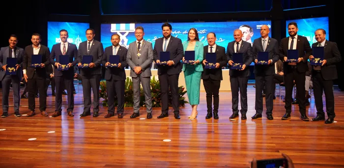  Deputados homenageados com a Medalha do Mérito Marechal Rondon em solenidade realizada no Teatro Palácio das Artes, em Porto Velho (Foto: Rafael Oliveira | Secom ALE/RO)