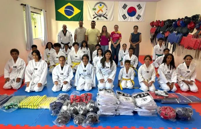 O projeto Sonho Meu atua na formação de crianças e adolescentes por meio do taekwondo (Foto: Assessoria parlamentar)