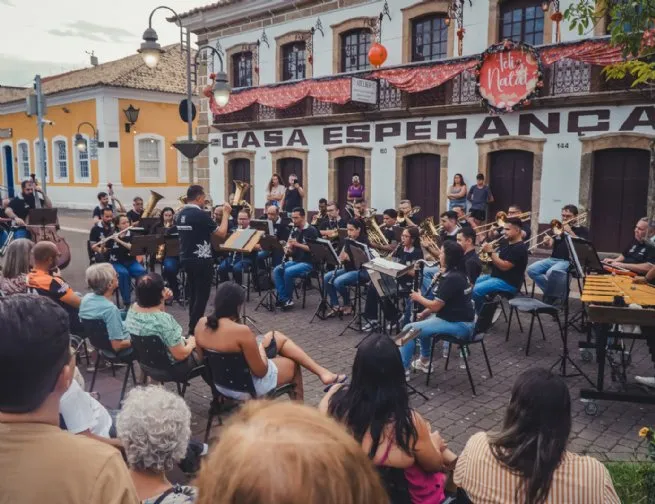 Banda Municipal de São Sebastião antecipa retretas e reforça tradição musical no Centro Histórico