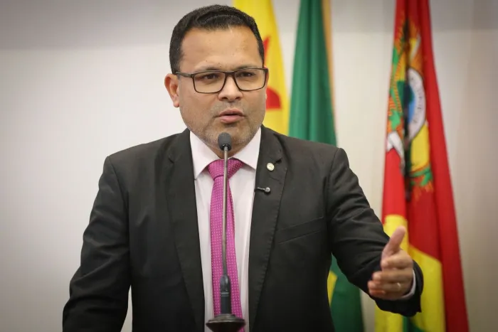 Tadeu Hassem destaca ações do Deracre e pede melhorias em ramais de Plácido de Castro