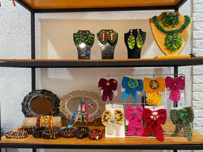 Feira em shopping destaca empreendedorismo de mulheres da UsiPaz Bengui