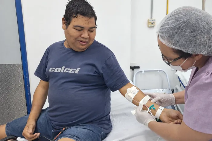 Max Gabriel chegou ao HGE com infecção após a realização de amputação em outro hospita - Fotos: Juliete Bezerra e Natália Lessa