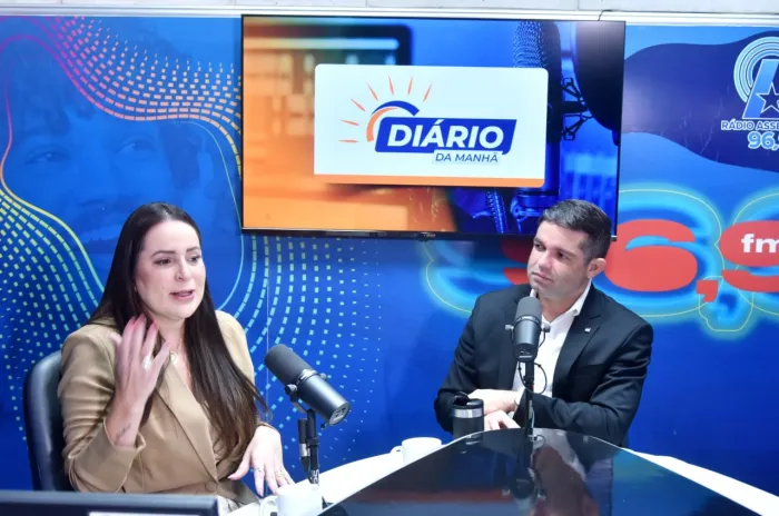 Ronald Segundo conversa com a Brígida Santos sobre programa estadual que leva capacitação a mulheres