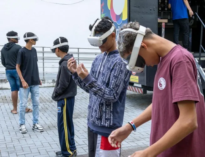 Museu Catavento e Caminhão Maker encerram atividades em São Sebastião após atender 800 alunos