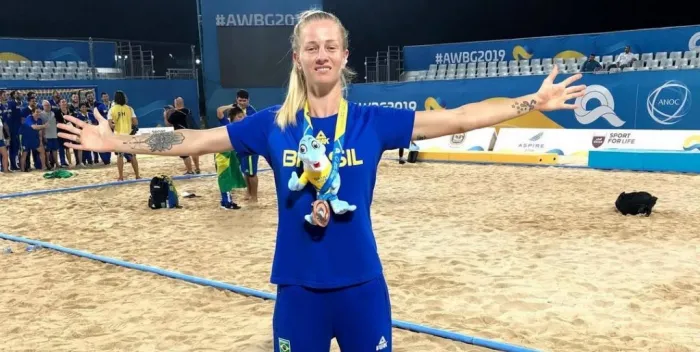 Patrícia Scheppa, 38 anos, do handebol de praia