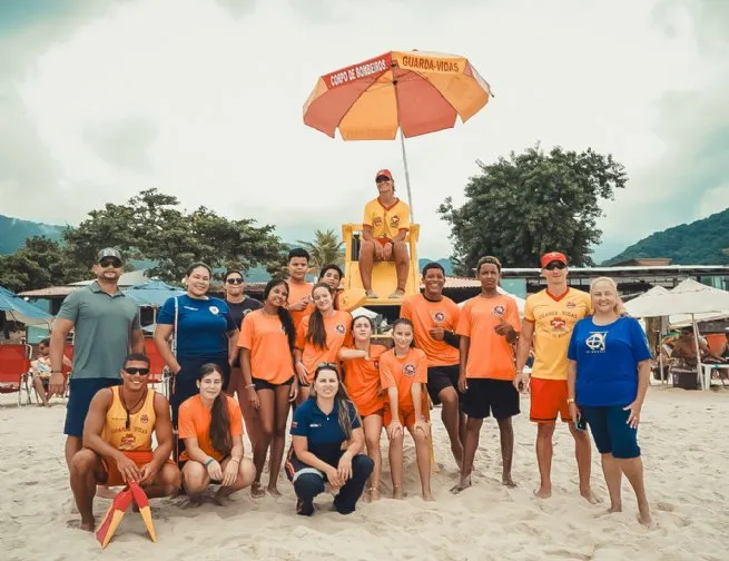 Projeto Guarda-Vidas Mirim transforma alunos em multiplicadores de segurança nas praias