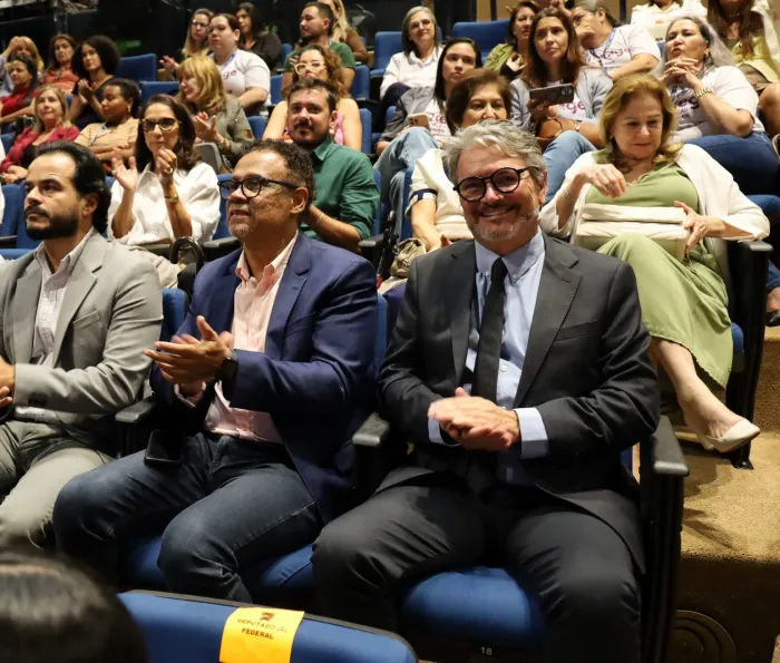 Delegado-geral da Polícia Civil participa de painel sobre liderança feminina no Mês da Mulher em Campo Grande