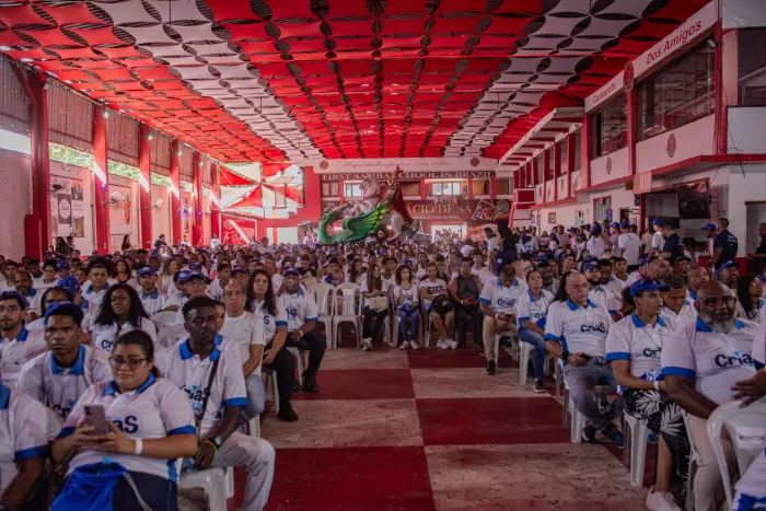 Iniciativa capacitará 480 jovens e adultos para atuar em mais de 90 comunidades. Foto: Divulgação/RioLuz