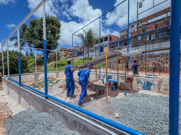 Prefeitura de Lauro de Freitas dá andamento à obra da Praça Santa Bárbara, em Itinga