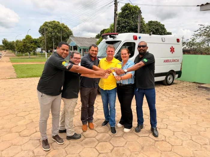  Ambulância passa a integrar a estrutura de atendimento e será utilizada no transporte de pacientes e no apoio a situações de urgência e emergência.