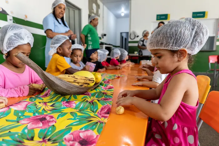 Projeto Quintal Cuiabano leva cultura e atividades para crianças em escolas de Cuiabá