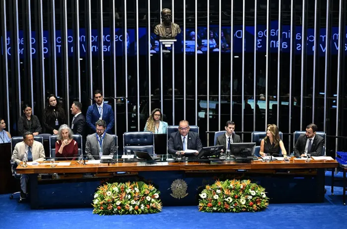 Autor do requerimento para a homenagem, Eduardo Gomes (C) disse que o aniversário é um marco para o Brasil - Foto: Edilson Rodrigues/Agência Senado