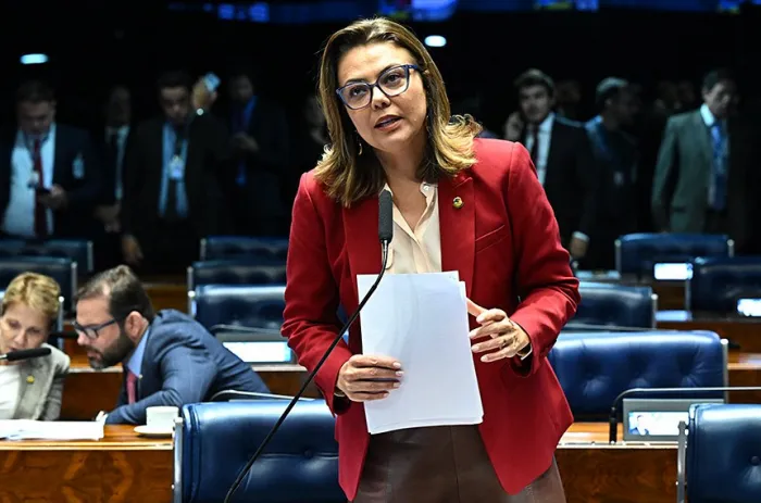 A senadora Leila Barros (PDT-DF), relatora do projeto - Foto: Jefferson Rudy/Agência Senado