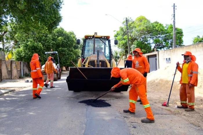 OPERAÇÃO TAPA-BURACO - Desde o início do ano, Prefeitura de Boa Vista recuperou 163 vias em 35 bairros da capital