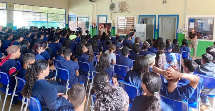 A iniciativa busca ampliar o diálogo com a população levando informações sobre os impactos das queimadas para o meio ambiente