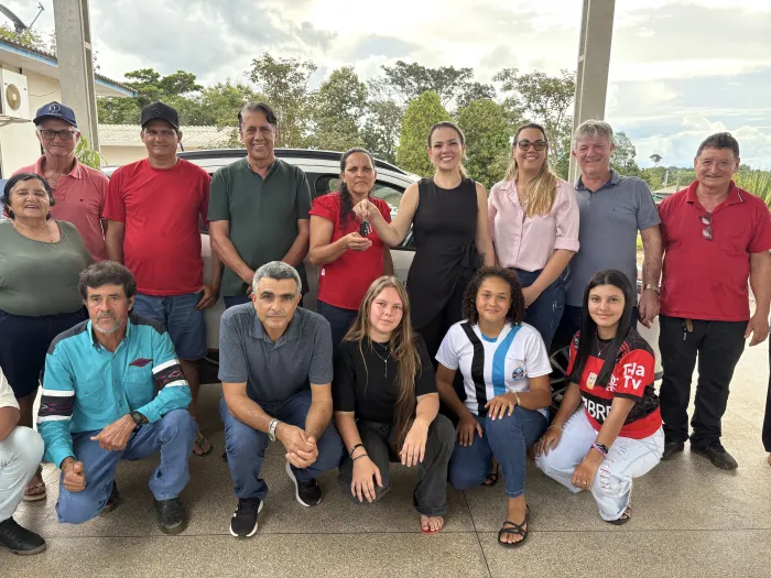  Durante a visita, a deputada destacou a importância de apoiar iniciativas que fortalecem a educação no campo (Foto: Assessoria parlamentar)