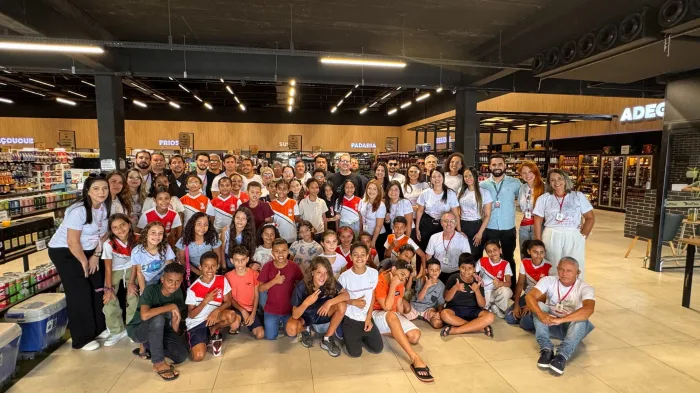 Procon-JP leva alunos de escola municipal para aula prática sobre economia financeira
