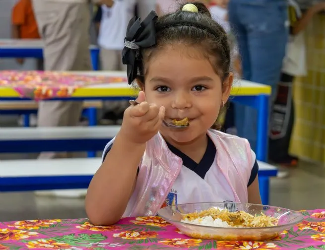 Escolas da rede municipal de São Sebastião celebram o Dia do Caiçara com cardápio especial