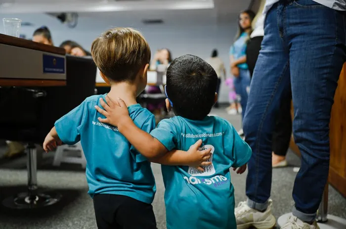 A acondroplasia, que afeta o crescimento ósseo e resulta em baixa estatura, é a forma mais comum do nanismo - Foto: Andressa Anholete/Agência Senado