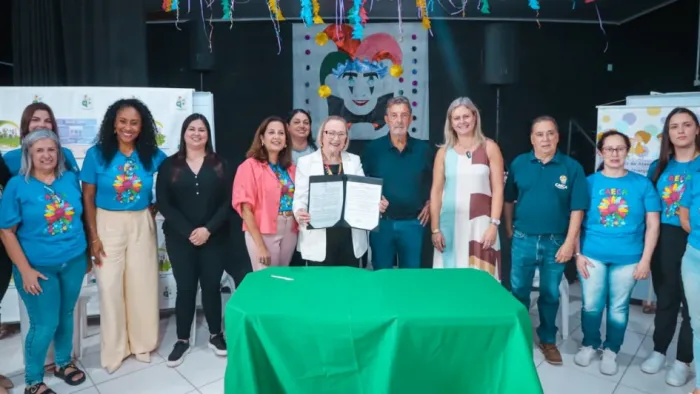 Assinatura para habilitação do TEAcolhe em Capão do Leão ocorreu nesta sexta-feira -Foto: Guga Stefanello/Ascom SES