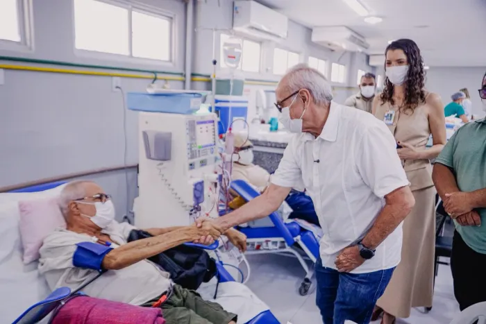Cícero Lucena inaugura o Centro Municipal de Nefrologia e abre mutirão de colonoscopia no Hospital Santa Isabel