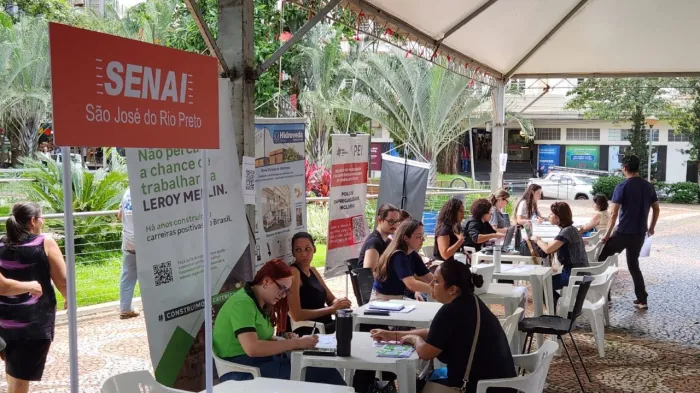 Ação especial: Balcão Itinerante faz 120 atendimentos no primeiro dia