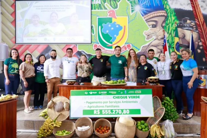 Ipaam, MMA e PNUD entregam mais de R$ 555 mil em Cheque Verde a 252 indígenas em São Gabriel da Cachoeira