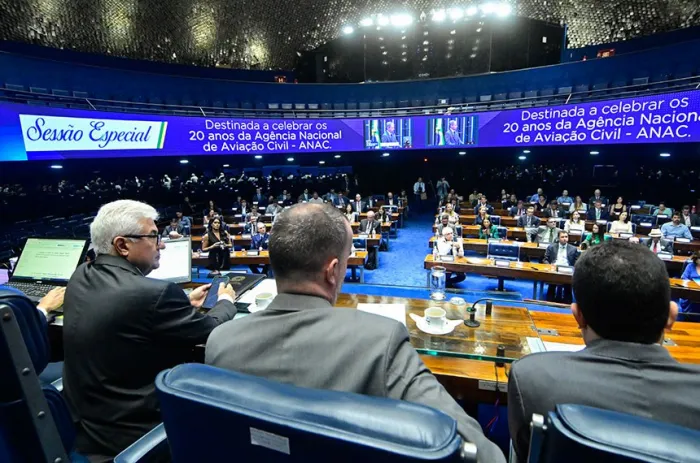 Parlamentares e convidados destacaram a importância da Anac para a segurança operacional da aviação - Foto: Geraldo Magela/Agência Senado