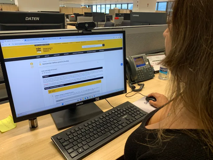 Detran-MG orienta cidadãos sobre como apresentar defesa prévia e recorrer de multas de trânsito