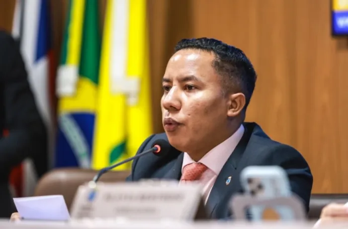 Raimundo Penha lamenta nova ausência de secretários municipais em audiência pública