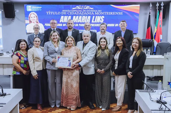 Primeira-dama recebe Título de Cidadã de Monteiro e agradece honraria a todos que contribuem com o artesanato