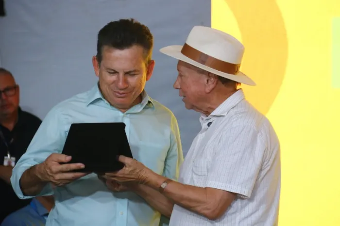 Parceria entre Prefeitura de Sinop e Governo de MT garante asfalto na estrada da Praia do Cortado