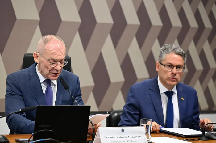 O senador Fabiano Contarato é presidente e o senador Alessandro Vieira, relator da CPI - Foto: Edilson Rodrigues/Agência Senado