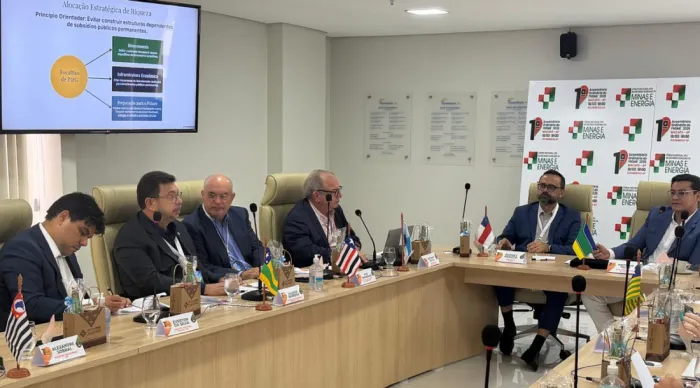 Sedetec participa de Fórum Nacional de Secretários de Minas e Energia no Amapá