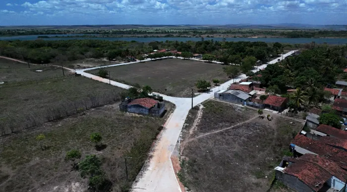 Pavimentação granítica executada pelo Governo de Sergipe leva mais qualidade de vida para Santana do São Francisco