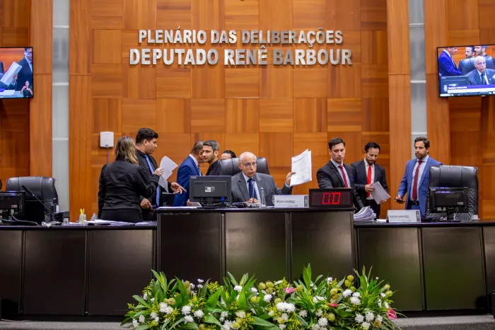 ALMT aprova 43 projetos e PDL sobre regularização fundiária segue para análise da CCJR