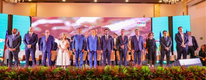 Governador Carlos Brandão, Iracema Vale, Ricardo Duailibe, Roberto Costa, Daniel Brandão, Weverton Rocha, Danilo de Castro, Orleans Brandão e outras autoridades durante a abertura do 29º Fórum de Governadores da Amazônia Legal