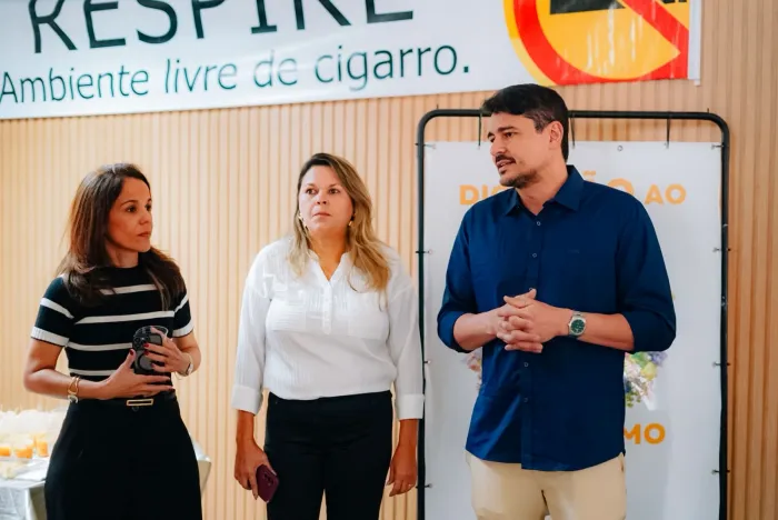 Saúde faz ação em alusão ao Dia de Combate ao Fumo e lança serviço para quem deseja deixar o tabagismo