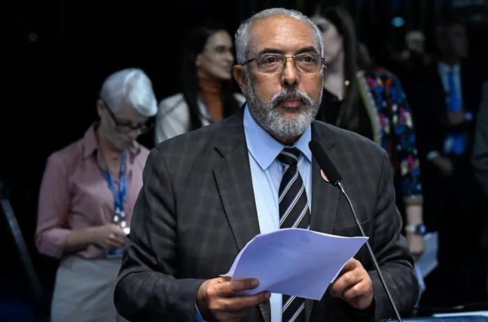 O senador Paulo Paim, autor do requerimento de sessão em homenagem à Anamatra - Foto: Carlos Moura/Agência Senado