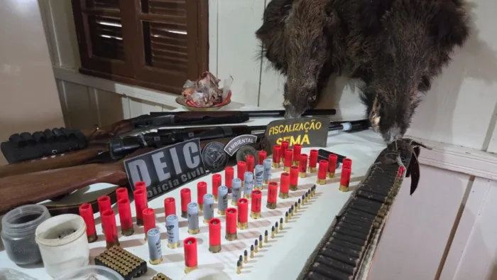 Na ação, um homem foi preso em flagrante por posse ilegal de arma e munições, e materiais de pesca irregulares foram apreendidos -Foto: Ascom Sema