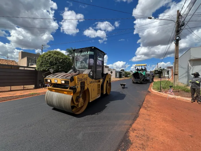 Drenagem e pavimentação no Jardim Mansur entram na fase final