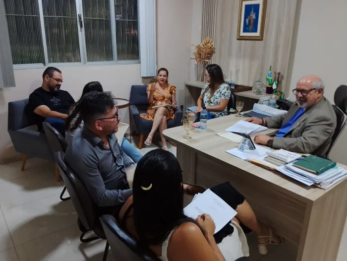 Doutorandas da Ufba apresentam à Smed projeto de avaliação da obesidade infantil para alunos do Ensino Fundamental I