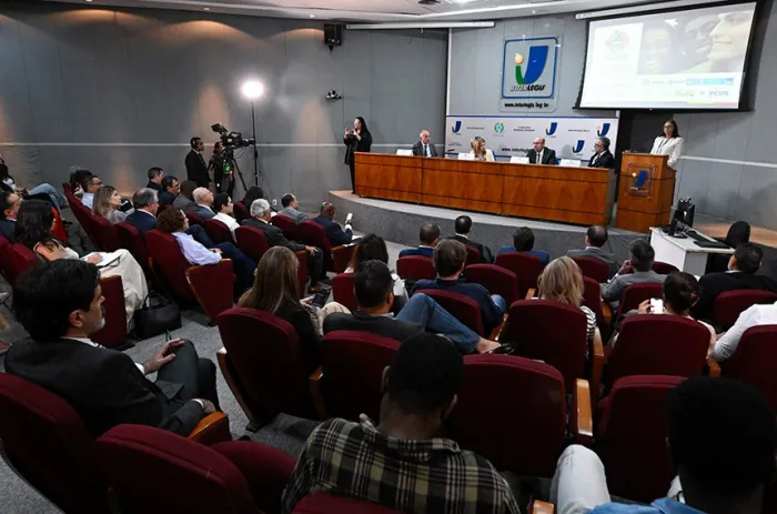 Pesquisa do Ipespe em países de língua portuguesa foi apresentada no auditório Antonio Carlos Magalhães - Foto: Carlos Moura/Agência Senado