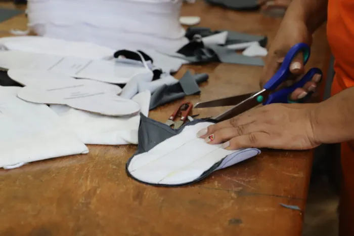 Oficina prática fortalece ações de ressocialização por meio da costura e geração de habilidades