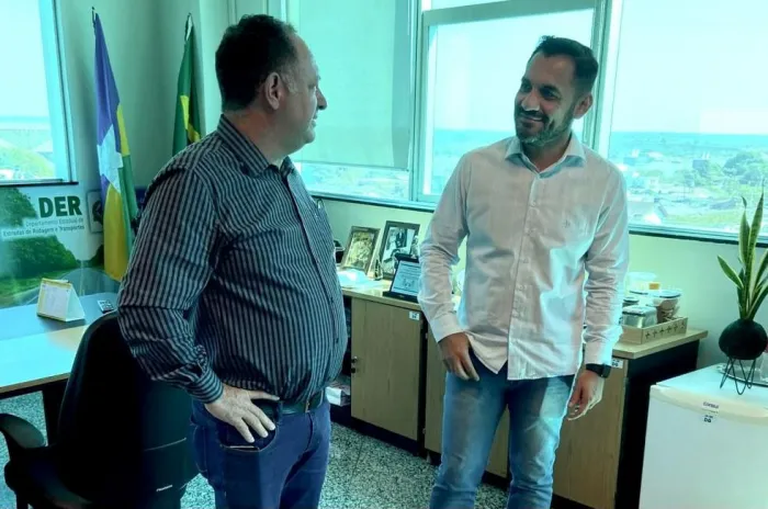  Parlamentar tratou da situação da via e reforçou a necessidade de uma intervenção imediata (Foto: Assessoria Parlamentar)