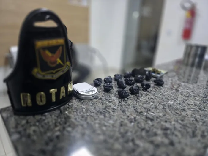 Rotam prende suspeito por tráfico de drogas durante abordagem em Pontes e Lacerda