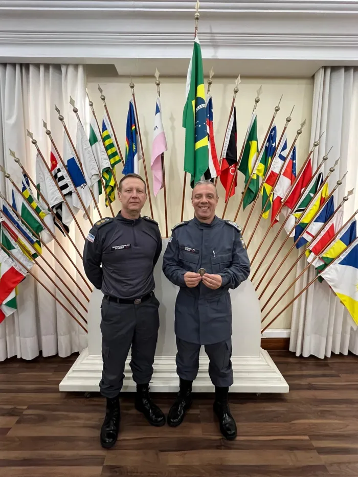 Turma de Oficiais completa 30 anos de serviço na PMES