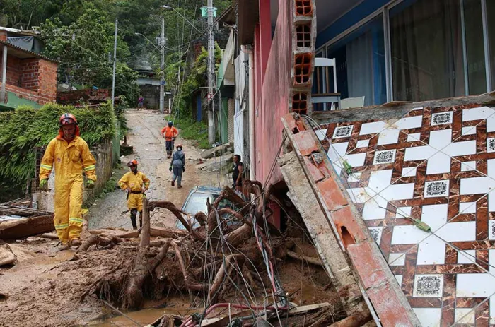 Famílias diretamente atingidas por desastres (como os do litoral paulista, em 2023) poderão ter tarifas menores - Foto: Rovena Rosa/Agência Brasil